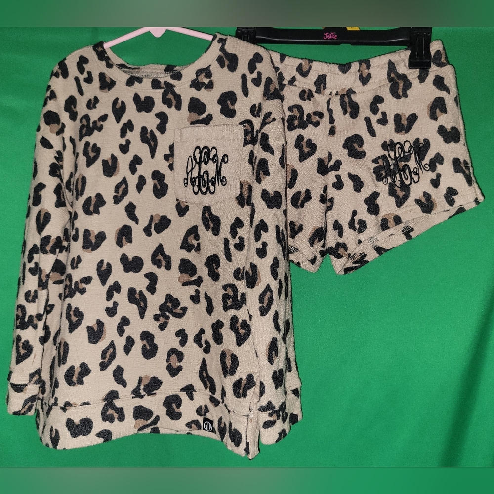 Leopard Print Kids Pajamas Set Marleylilly monogrammed top Shorts YS Girl Small